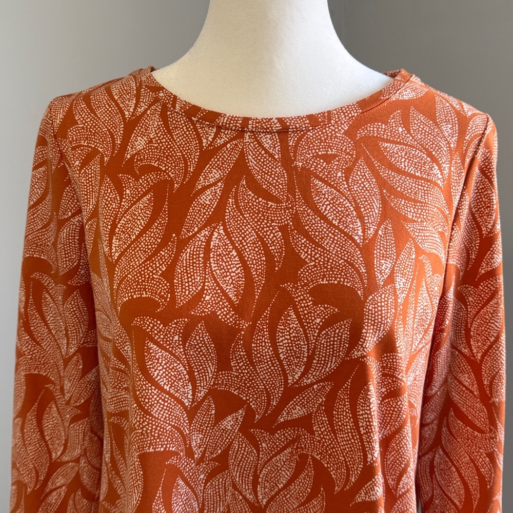 Chico’s Orange Leaf Print Women's Top SZ 1 - Picture 10 of 13